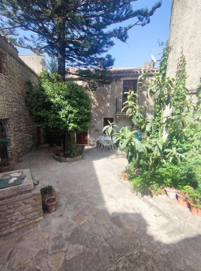 Cortile Via Sales 11 Apartman Erice Kültér fotó