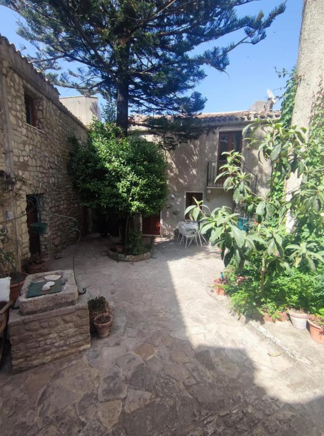 Cortile Via Sales 11 Apartman Erice Kültér fotó